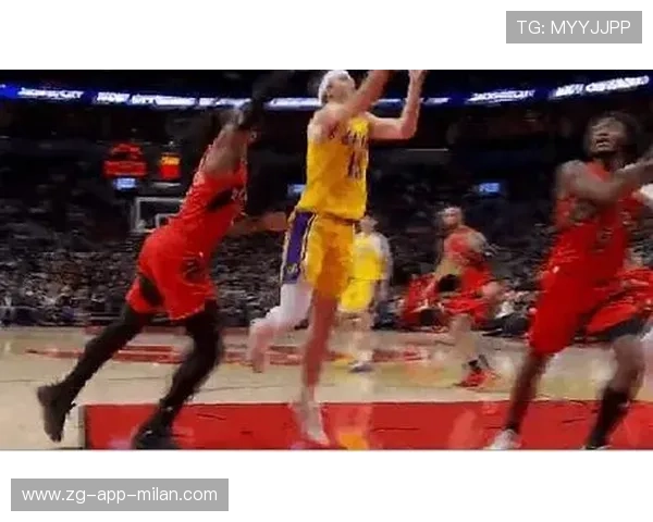 NBA后卫运球晃飞对手的绝技,你也能掌握! NBA后卫运球晃飞对手的绝技,你也能掌握!